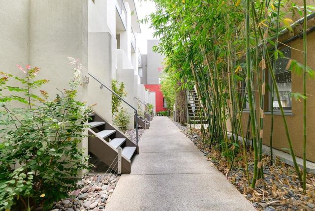 941 W Hawthorn St 8, San Diego, CA 92101