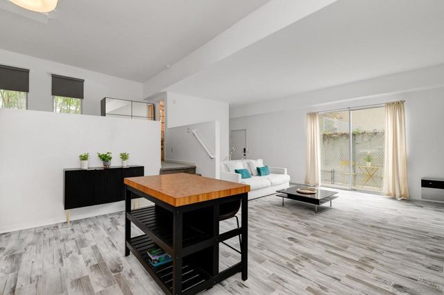 941 W Hawthorn St 8, San Diego, CA 92101