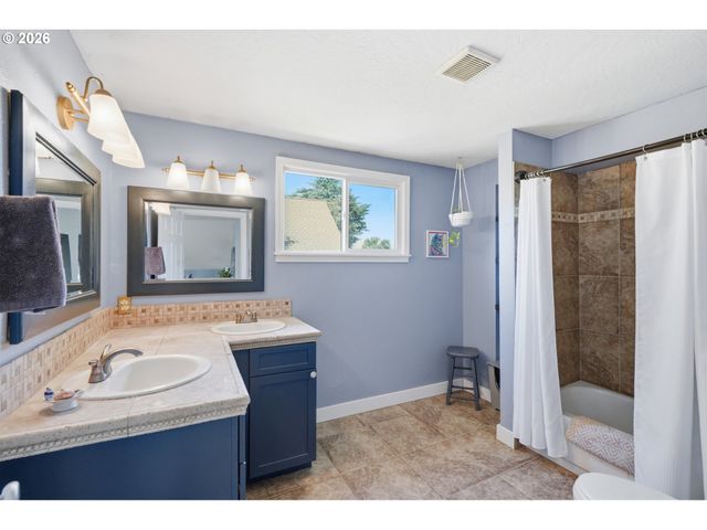 9418 N ALLEGHENY Ave, Portland, OR 97203