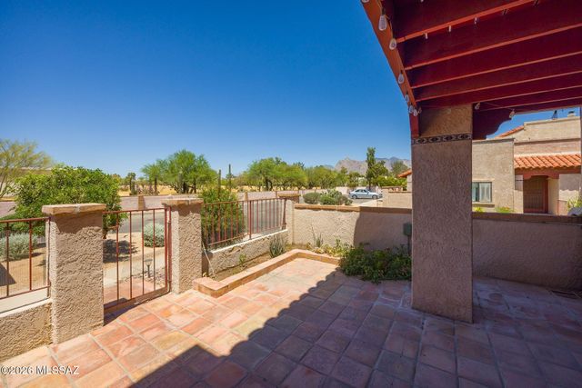 2284 W Paseo Cielo, Tucson, AZ 85742