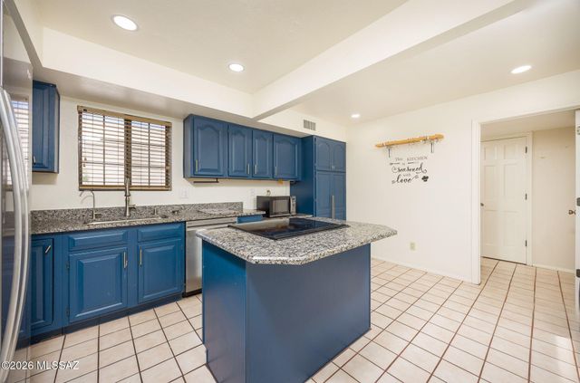 2284 W Paseo Cielo, Tucson, AZ 85742