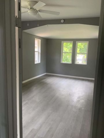 437 Powers Lane, Decatur, IL 62522