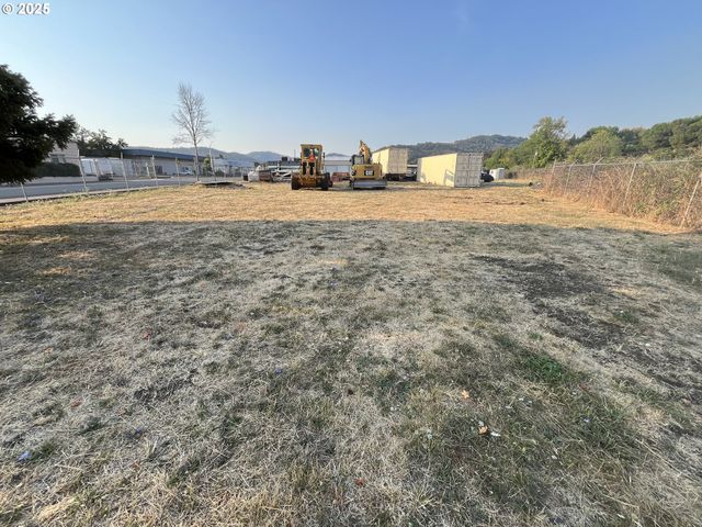 0 Nw HIGHLAND St, Roseburg, OR 97470
