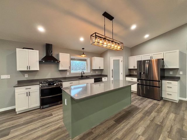 00 W Echles Avenue, Linton, IN 47441