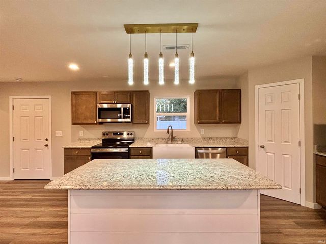 00 W Echles Avenue, Linton, IN 47441