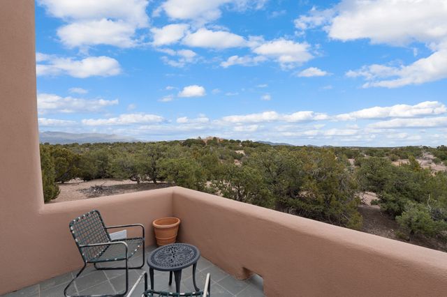 103-B Estrellas De Tano, Santa Fe, NM 87506
