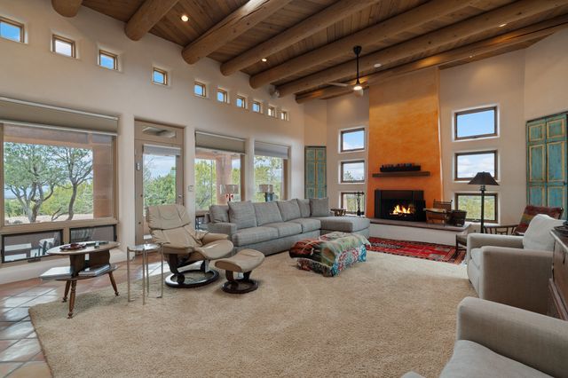 103-B Estrellas De Tano, Santa Fe, NM 87506