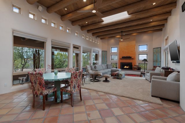 103-B Estrellas De Tano, Santa Fe, NM 87506