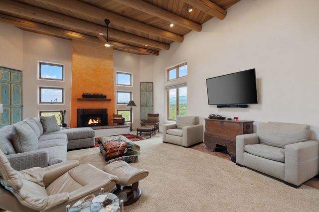 103-B Estrellas De Tano, Santa Fe, NM 87506