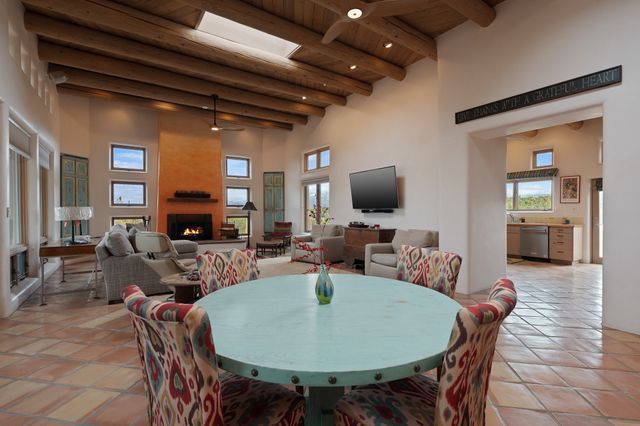 103-B Estrellas De Tano, Santa Fe, NM 87506