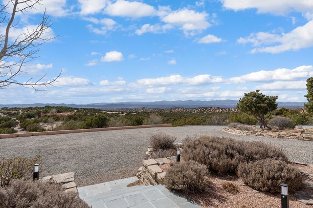 103-B Estrellas De Tano, Santa Fe, NM 87506