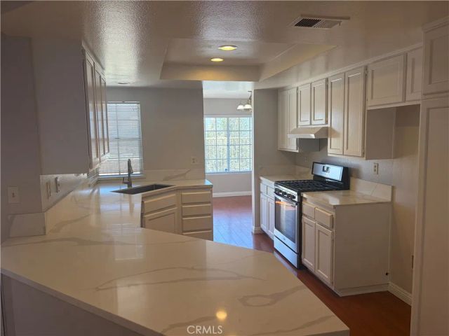 873 S Sapphire, Anaheim Hills, CA 92807