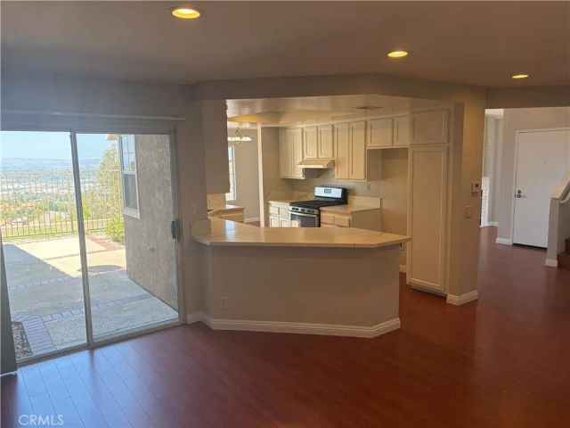 873 S Sapphire, Anaheim Hills, CA 92807