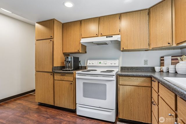12004 81st Avenue NE, Kirkland, WA 98034