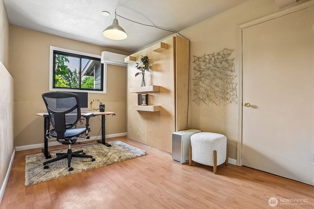12004 81st Avenue NE, Kirkland, WA 98034