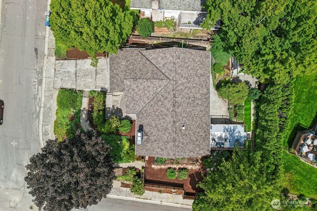 12004 81st Avenue NE, Kirkland, WA 98034