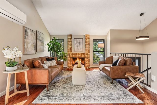 12004 81st Avenue NE, Kirkland, WA 98034