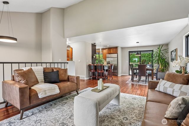 12004 81st Avenue NE, Kirkland, WA 98034