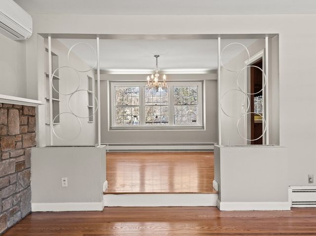 42 Ellis Dr., Worcester, MA 01609