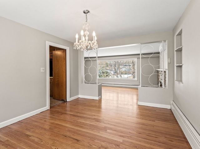 42 Ellis Dr., Worcester, MA 01609