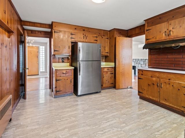 42 Ellis Dr., Worcester, MA 01609