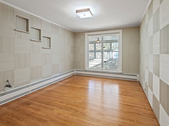 42 Ellis Dr., Worcester, MA 01609