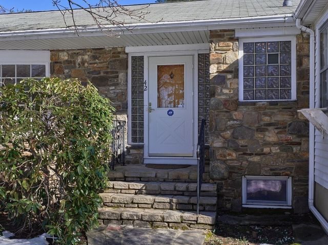 42 Ellis Dr., Worcester, MA 01609