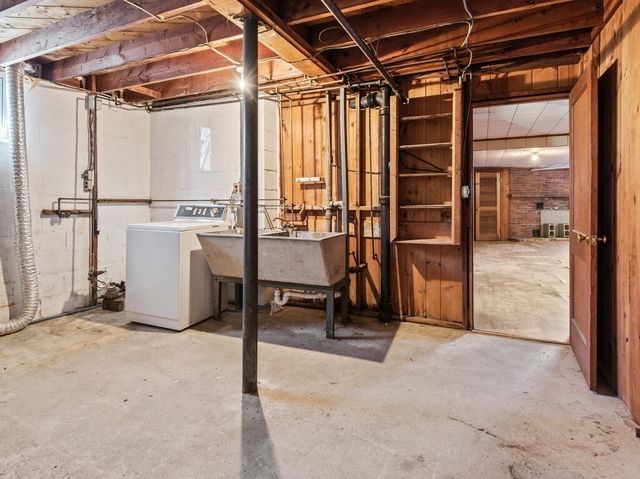 42 Ellis Dr., Worcester, MA 01609