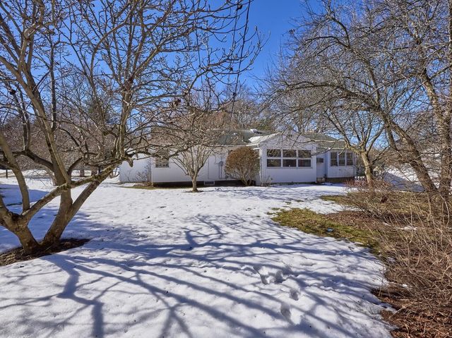 42 Ellis Dr., Worcester, MA 01609