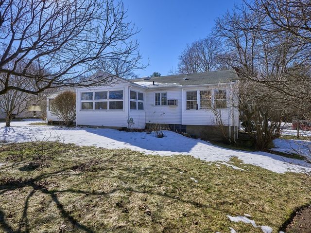 42 Ellis Dr., Worcester, MA 01609