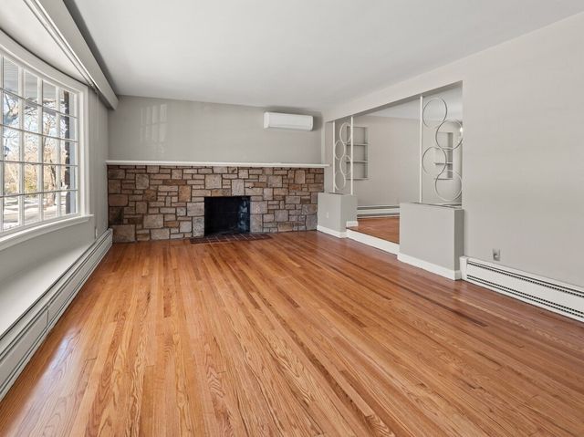 42 Ellis Dr., Worcester, MA 01609