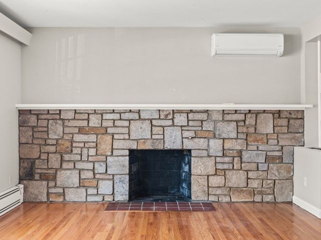 42 Ellis Dr., Worcester, MA 01609