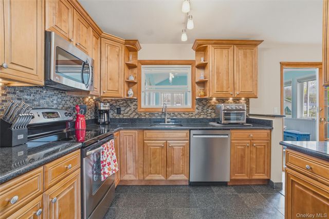 57 Robert Lane, Wappingers Falls, NY 12590