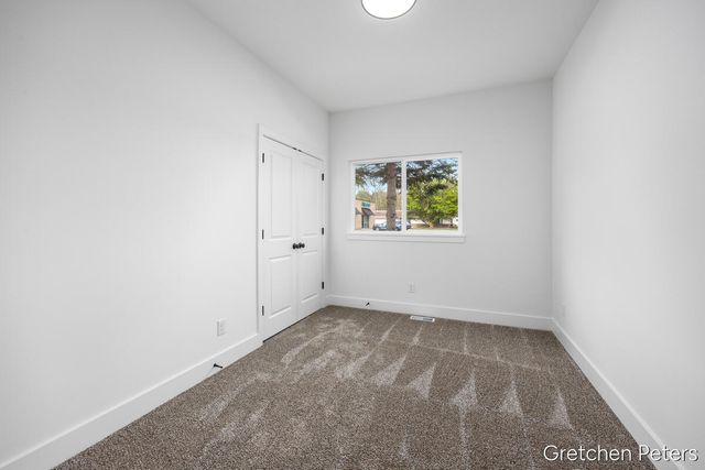 5352 Plainfield Avenue, Grand Rapids, MI 49525