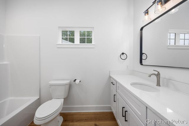 5352 Plainfield Avenue, Grand Rapids, MI 49525