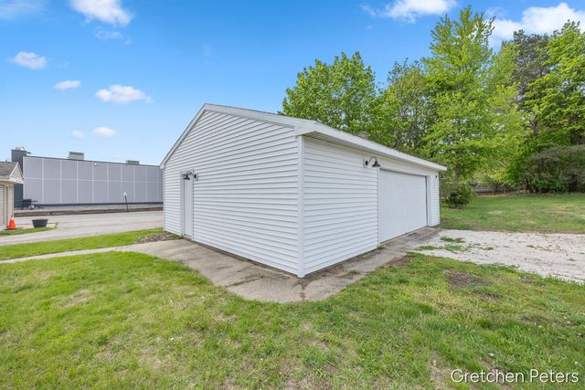 5352 Plainfield Avenue, Grand Rapids, MI 49525