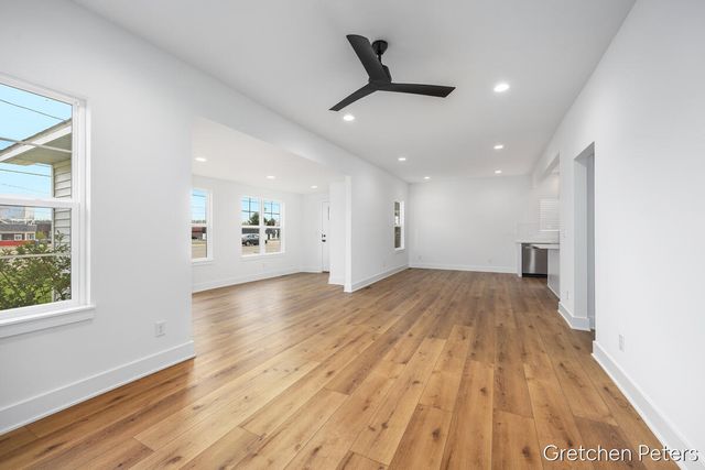 5352 Plainfield Avenue, Grand Rapids, MI 49525