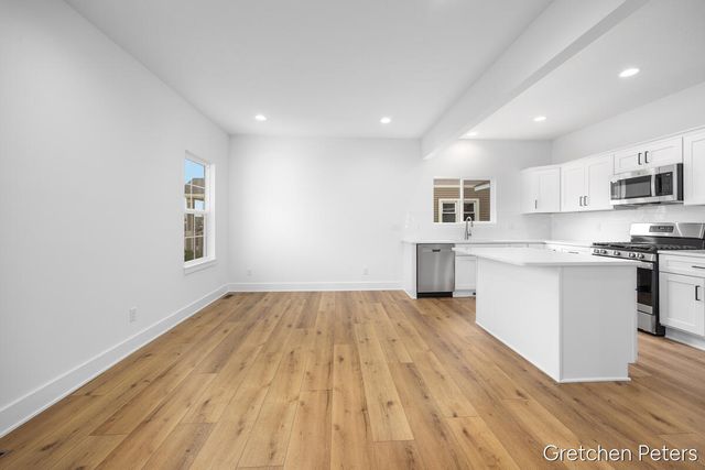 5352 Plainfield Avenue, Grand Rapids, MI 49525