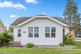 5352 Plainfield Avenue, Grand Rapids, MI 49525
