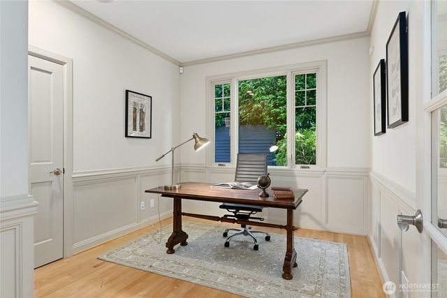 502 95th Avenue NE, Bellevue, WA 98004