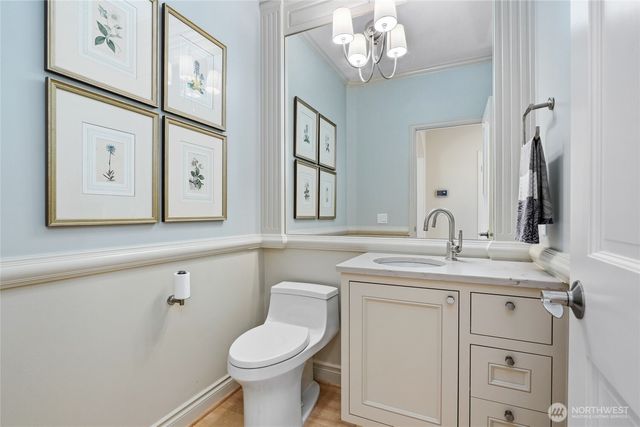 502 95th Avenue NE, Bellevue, WA 98004