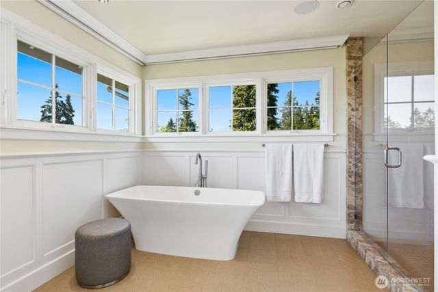 502 95th Avenue NE, Bellevue, WA 98004
