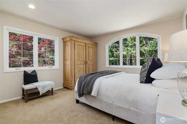 502 95th Avenue NE, Bellevue, WA 98004