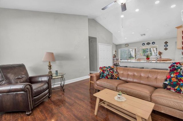 5206 LAGOS COURT, New Port Richey, FL 34655