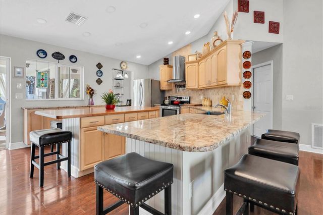 5206 LAGOS COURT, New Port Richey, FL 34655