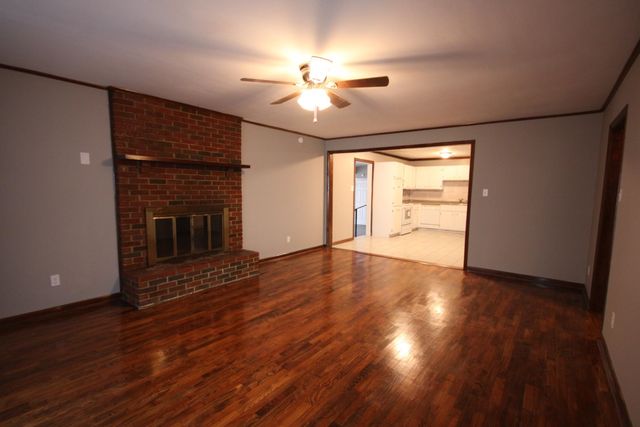 2780 ELMORE PARK RD, Bartlett, TN 38134