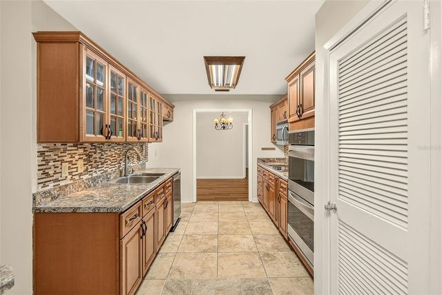303 SAINT AUGUSTINE AVENUE, Temple Terrace, FL 33617