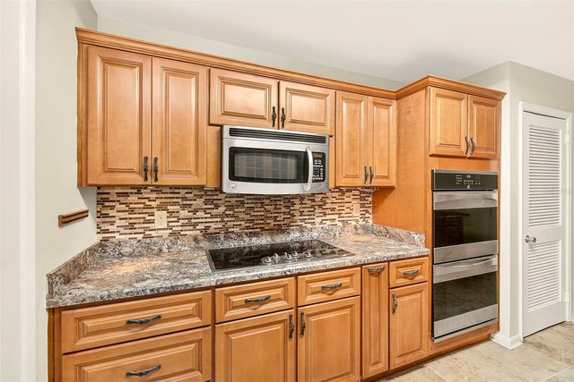 303 SAINT AUGUSTINE AVENUE, Temple Terrace, FL 33617