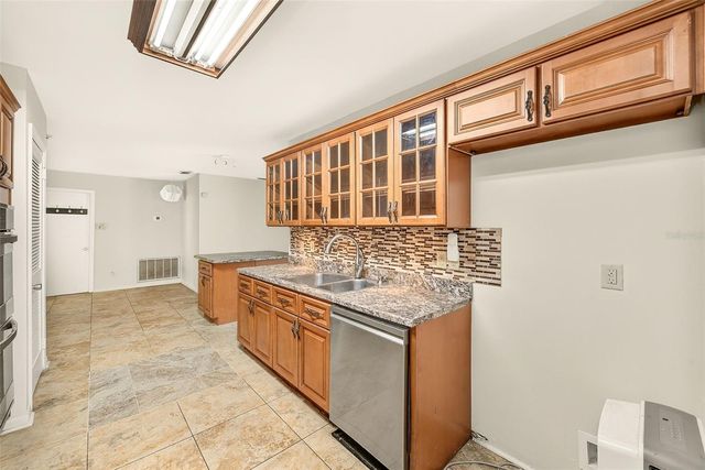 303 SAINT AUGUSTINE AVENUE, Temple Terrace, FL 33617