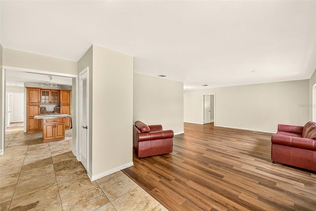 303 SAINT AUGUSTINE AVENUE, Temple Terrace, FL 33617
